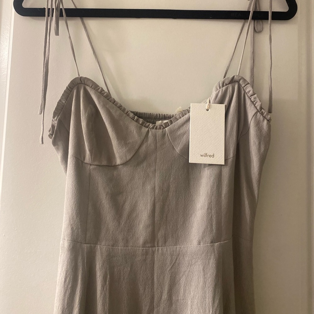 Brand new never worn Aritzia dress